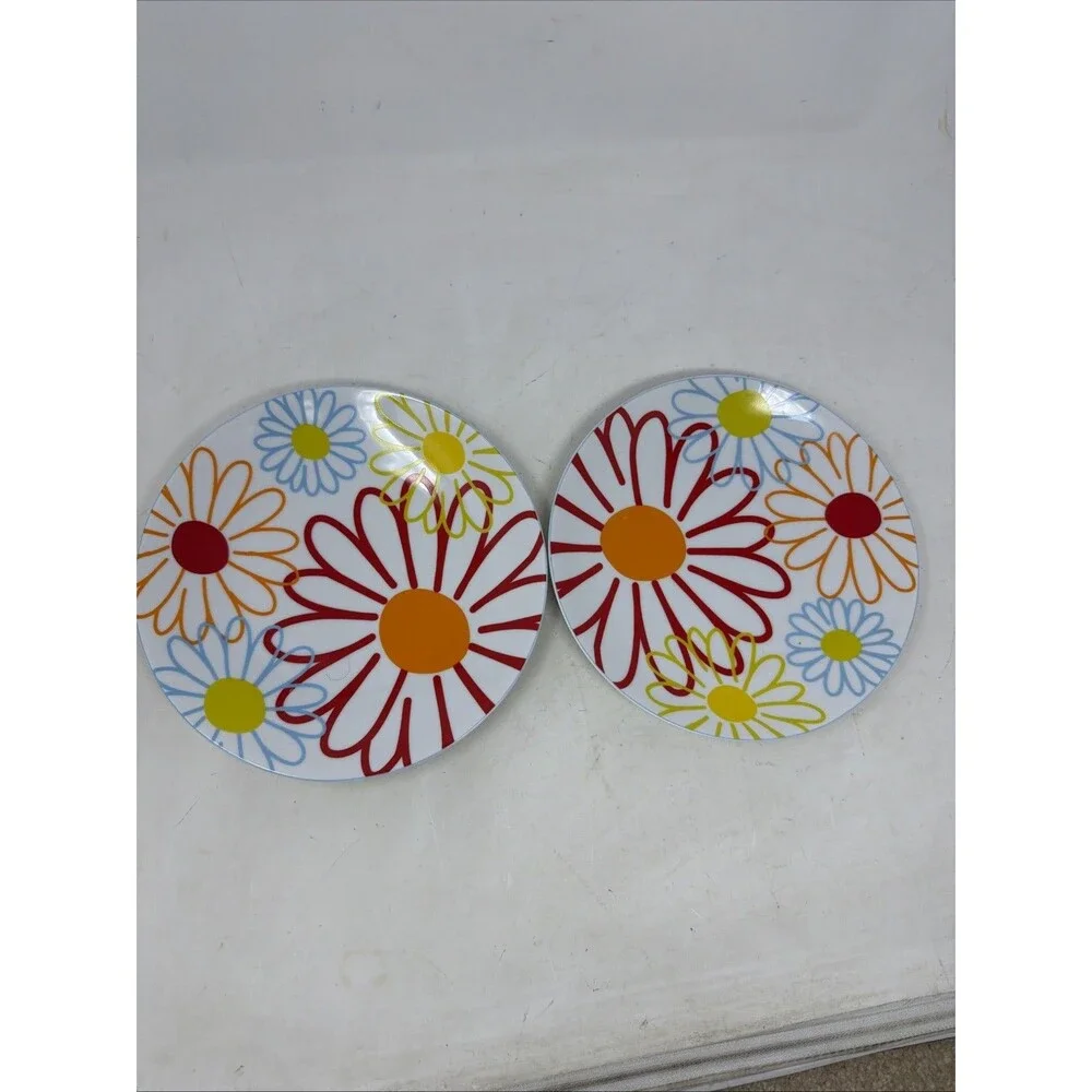 Set of 2 Crate & Barrel “Bloom” Daisy Flower 8.75” Salad Plates NWT